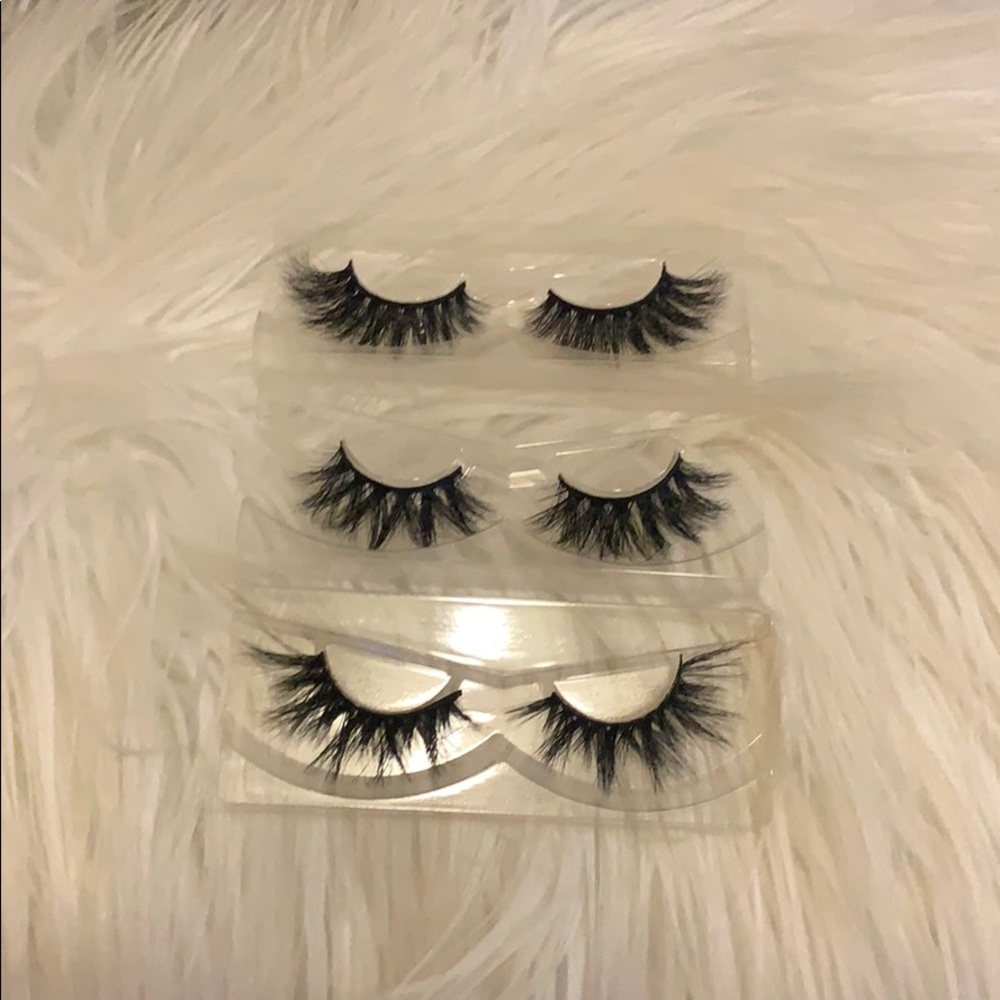 Lash Deals !! 4D MINKS 🕷 , 2 For 15$ .